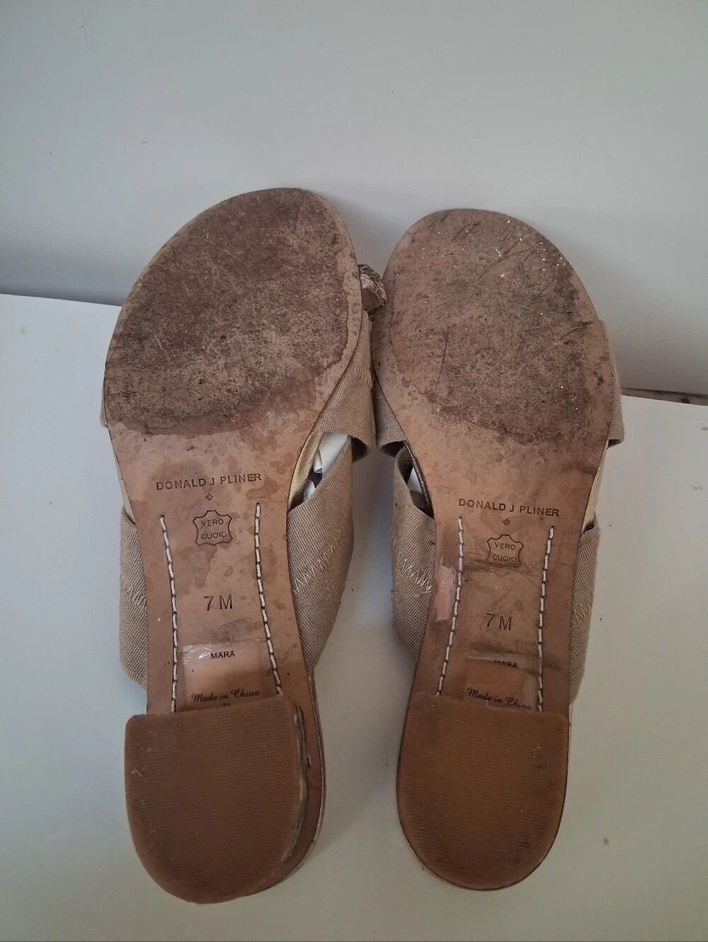 Donald J. Pliner Beige Stretch Slide Sandals Snake Print Block Heel Size 7